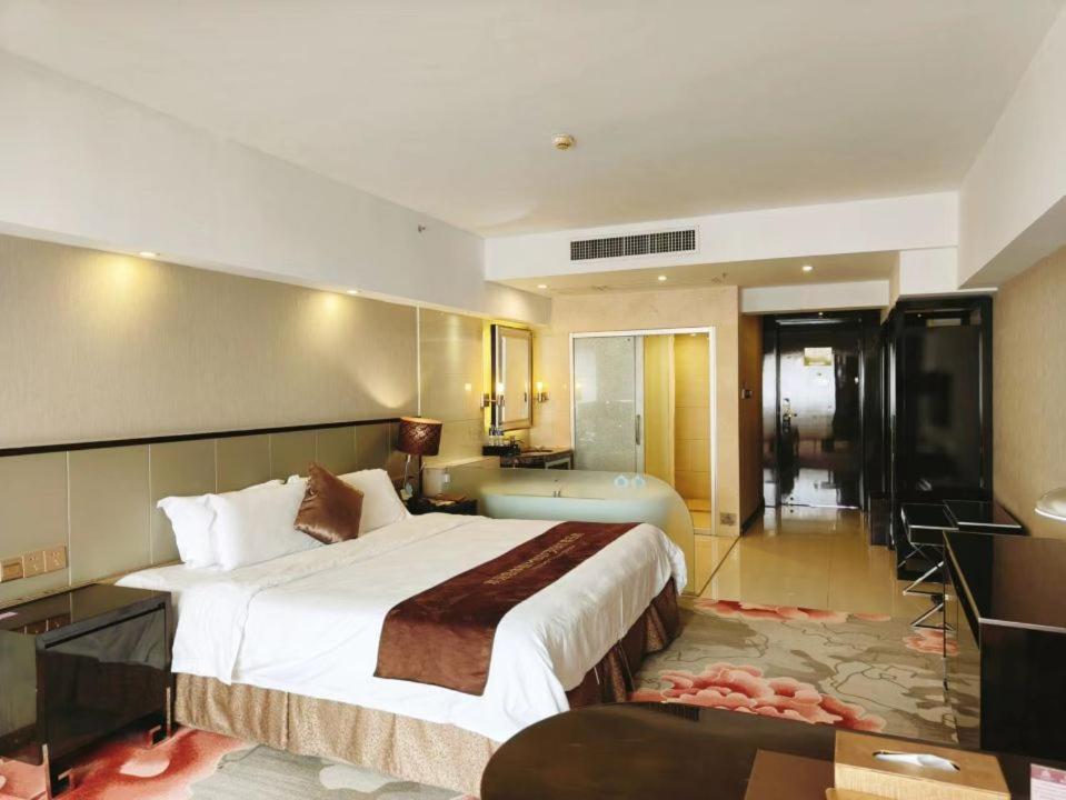 Clayton Hotel-Near Pazhou Exhibition Center Guangzhou Eksteriør billede
