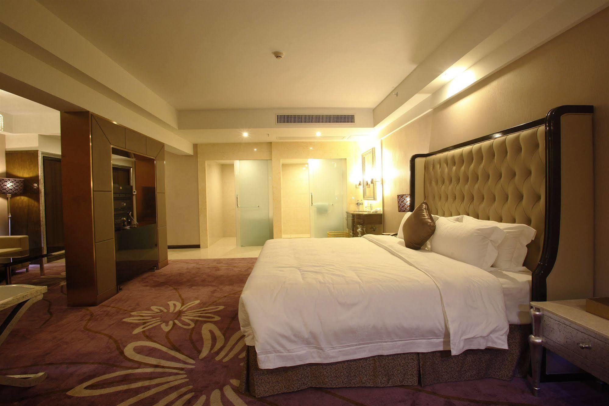 Clayton Hotel-Near Pazhou Exhibition Center Guangzhou Eksteriør billede